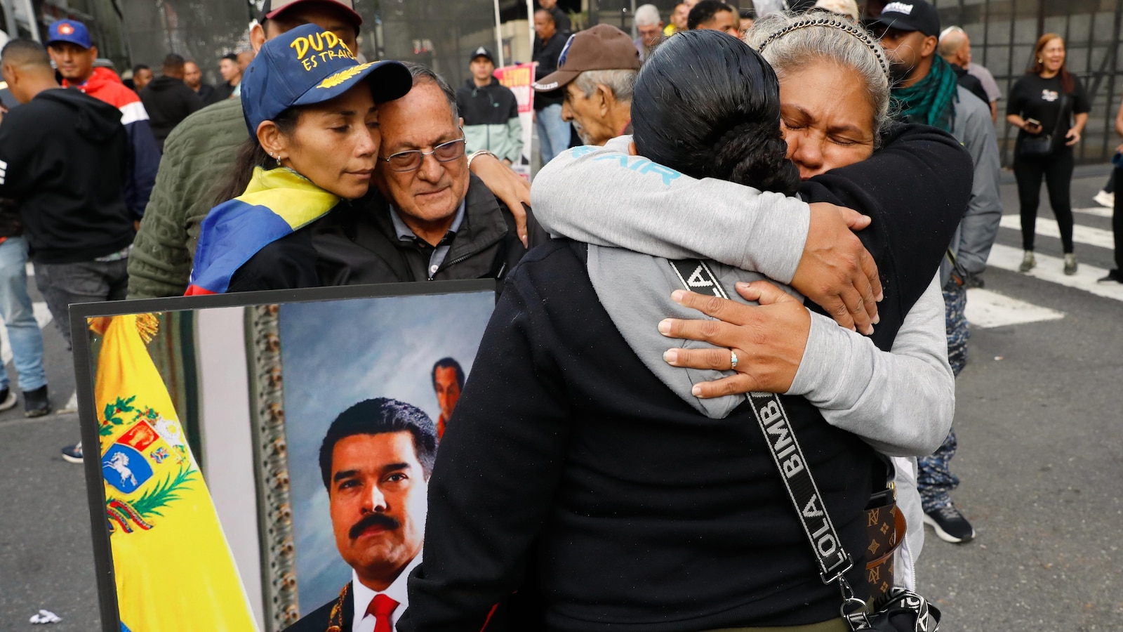  Maduro arrives in US after stunning capture in operation that Trump says will let US run Venezuela