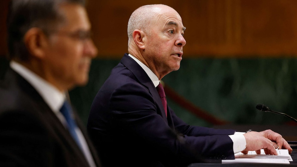 NextImg:Greene calls for DHS Secretary Mayorkas' impeachment over southern border