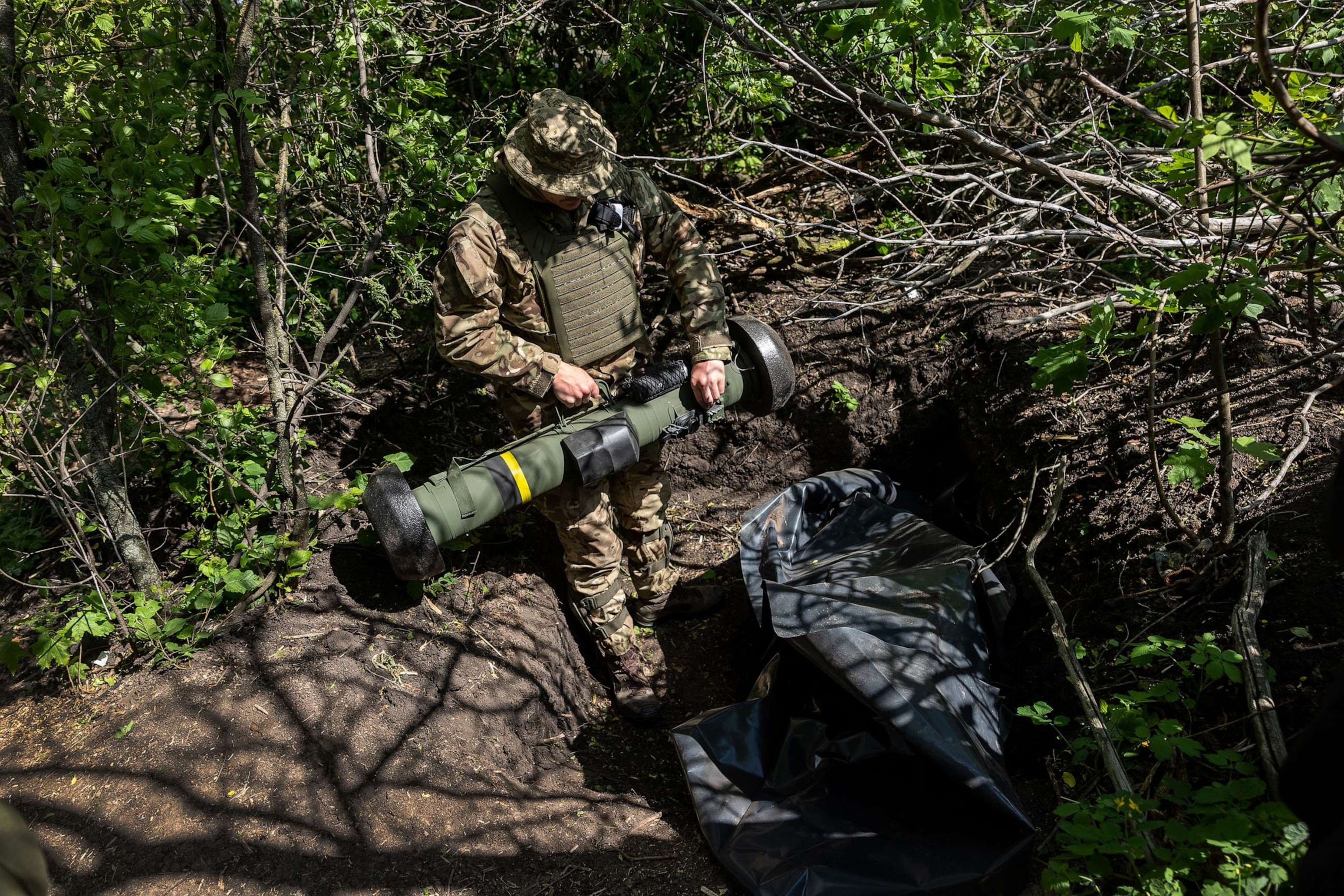 PHOTO: A Ukrainian Army soldier places a U.S.-made Javelin missile in a fighting position on the frontline, May 20, 2022, in Kharkiv Oblast, Ukraine.