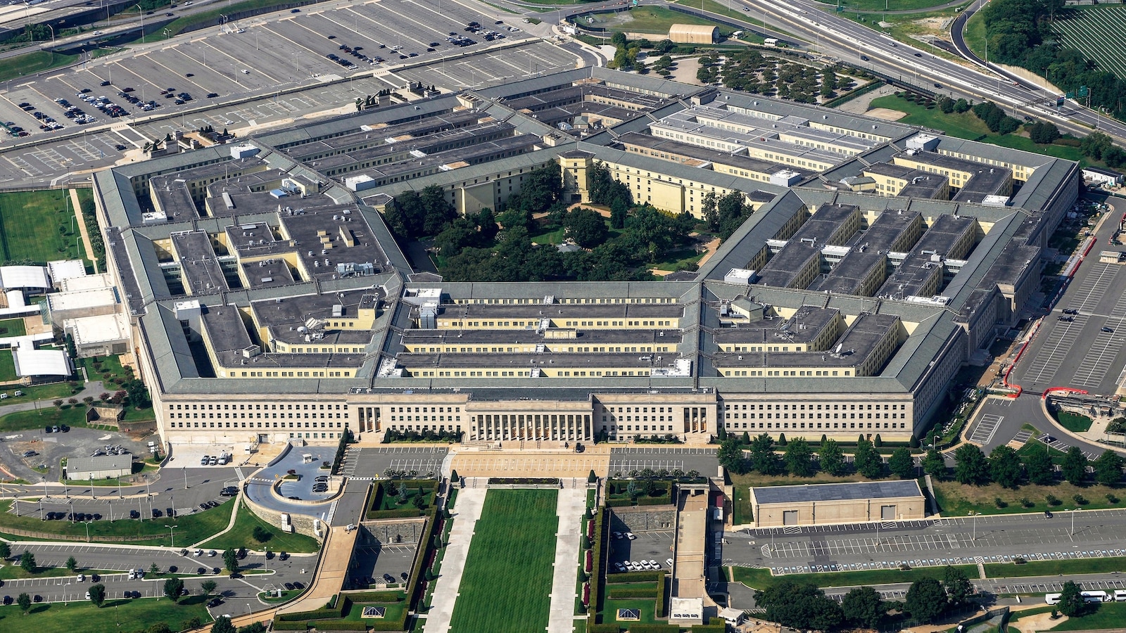 Pentagon revises list of religious affiliations after Mormon congressmen's criticism.