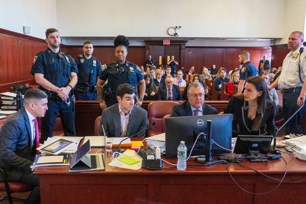 PHOTO: US-JUSTICE-HEALTH-MANGIONE