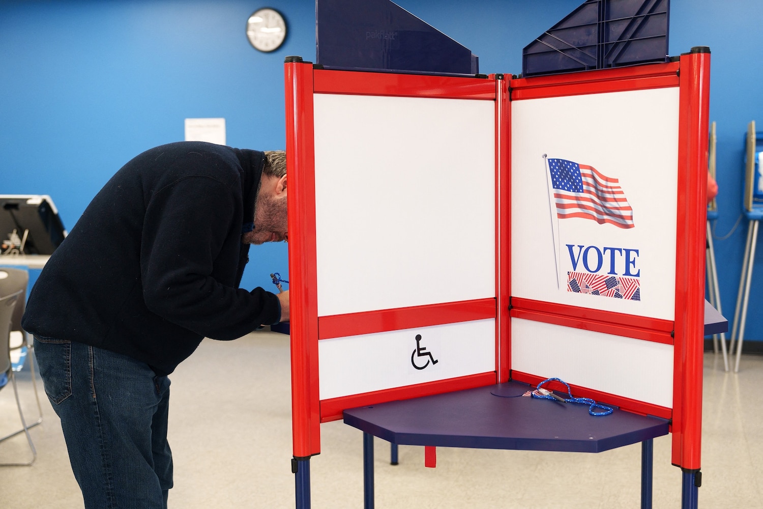 Democrats expected to win House by two to one