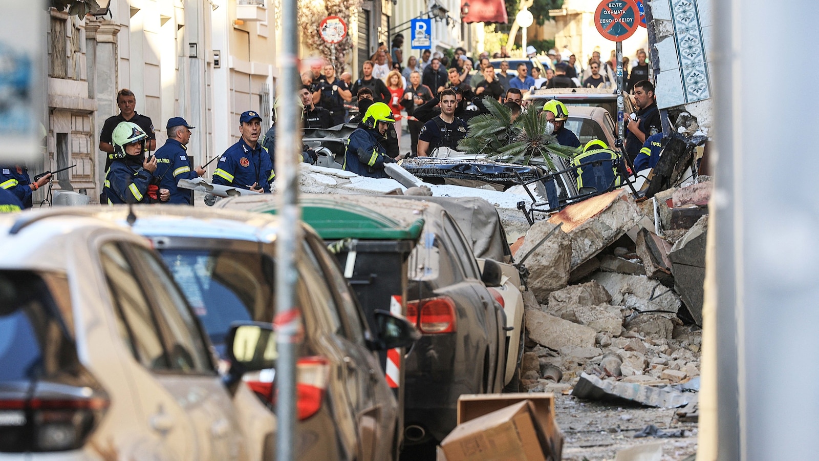 Coverage image for: 6 dead after explosion collapses building in Athens