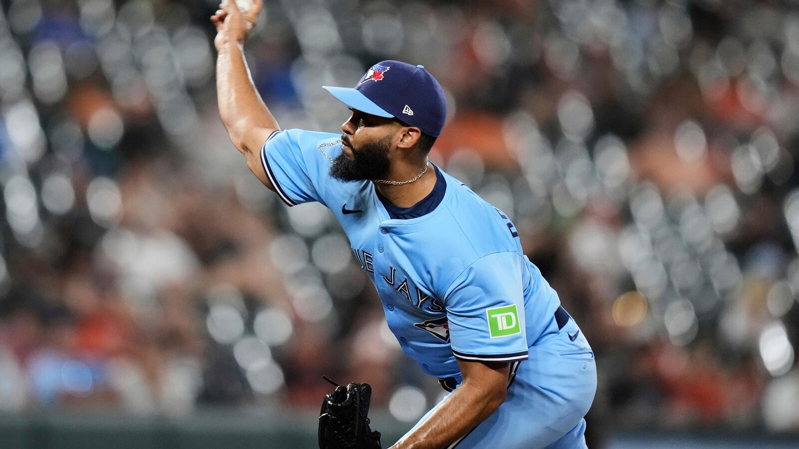 Blue Jays Acquire Orioles’ Seranthony Domínguez During Doubleheader