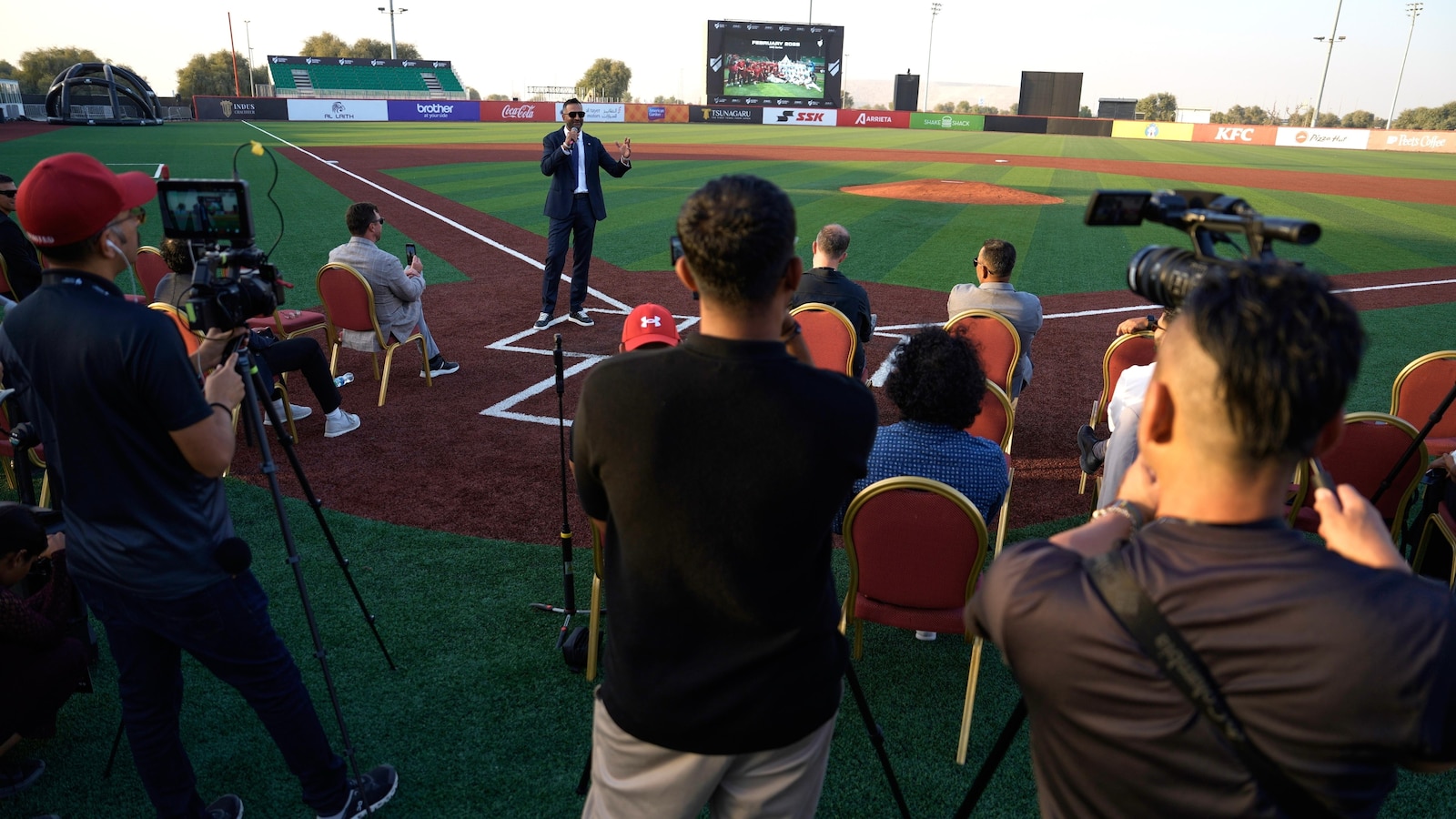 The Dune of Dreams: Upstart league Baseball United hosts inaugural game in Dubai with its own rules