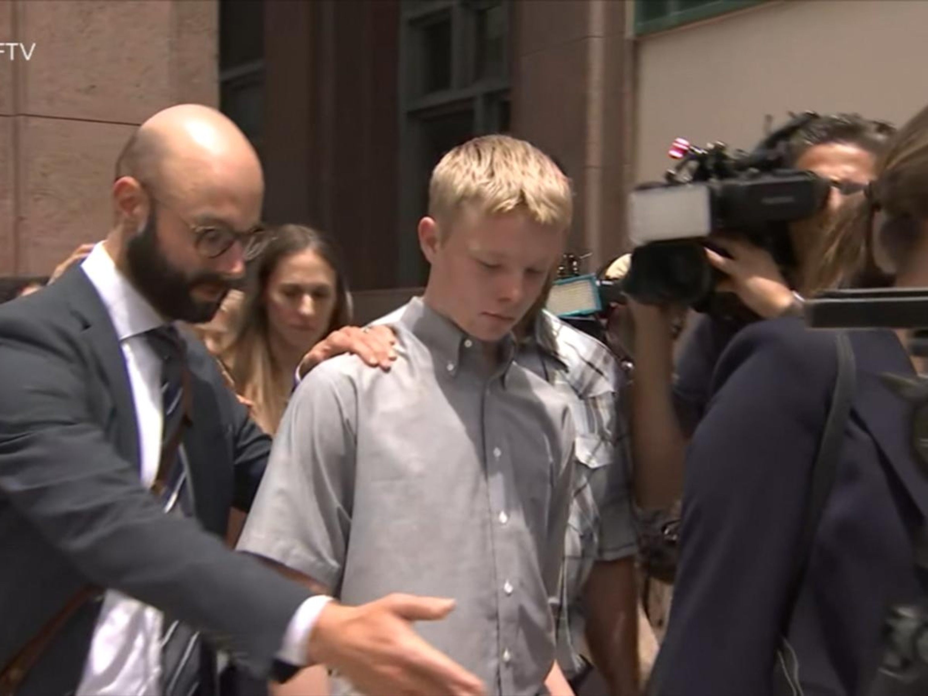 Cruise ship killing: Stepbrother can stay out of jail, judge rules - ABC News