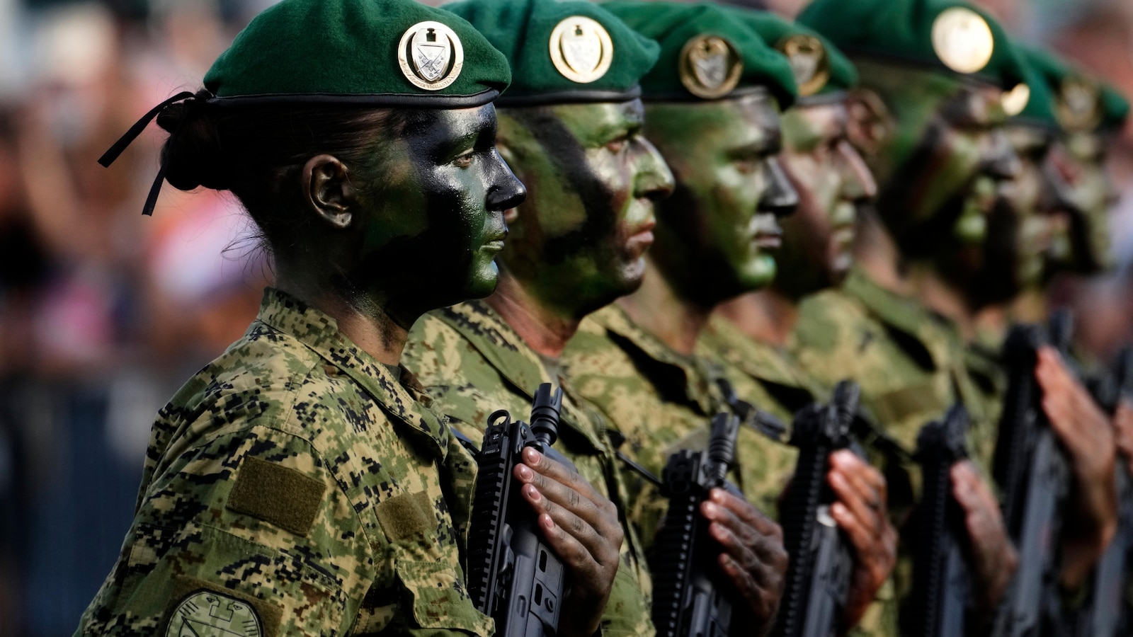 Хърватия държи военен парад, тъй като отбелязва 30 години от ключова победа на войната 