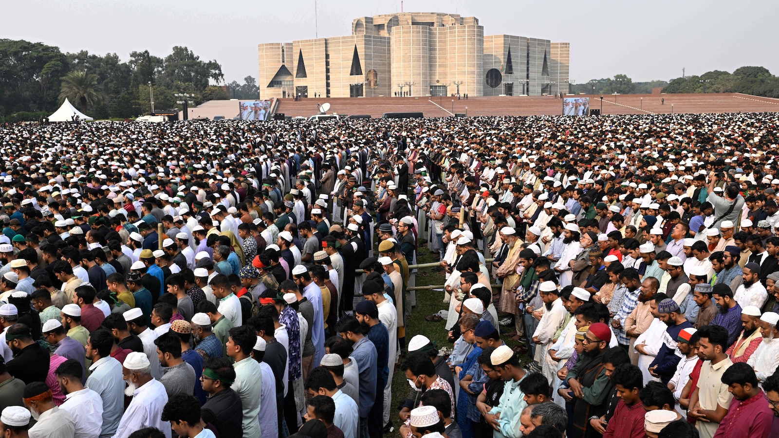 Funeral for slain Bangladeshi activist draws hundreds of thousands