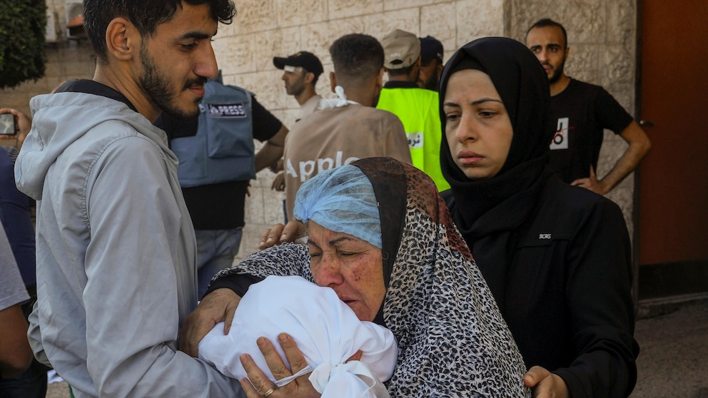 Повече от един милион души са напуснали домовете си в