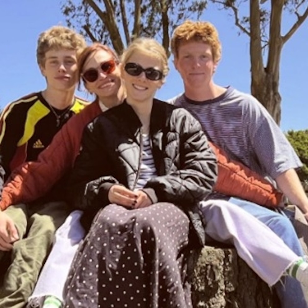 https://i.abcnewsfe.com/a/c8ab0008-ab95-4988-947d-3c29c6ee0514/julia-roberts-kids-ht-jt-250513_1747157519881_hpMain_1x1.jpg?w=992&utm_source=chatgpt.com