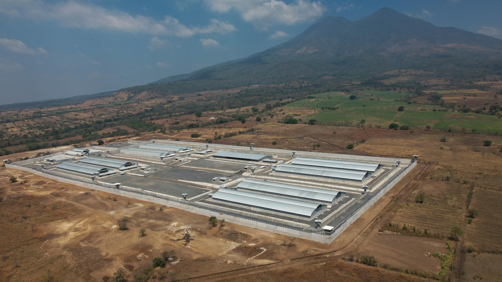 Human rights commission calls on El Salvador to protect 3 deported men it imprisoned