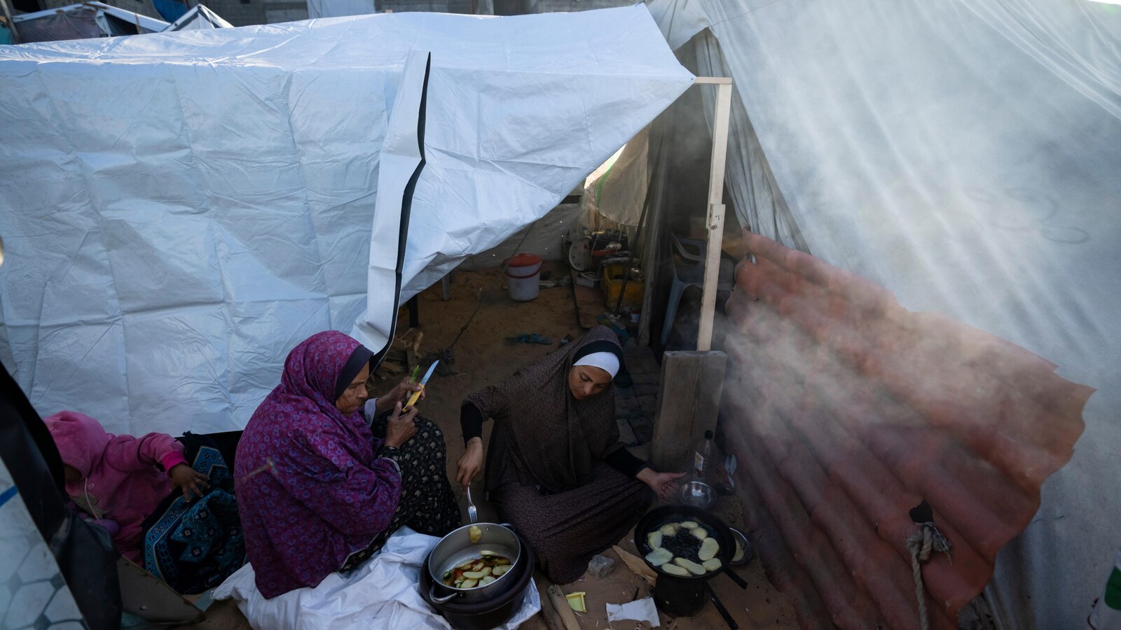 Israel orders evacuation of a part of Gaza humanitarian zone