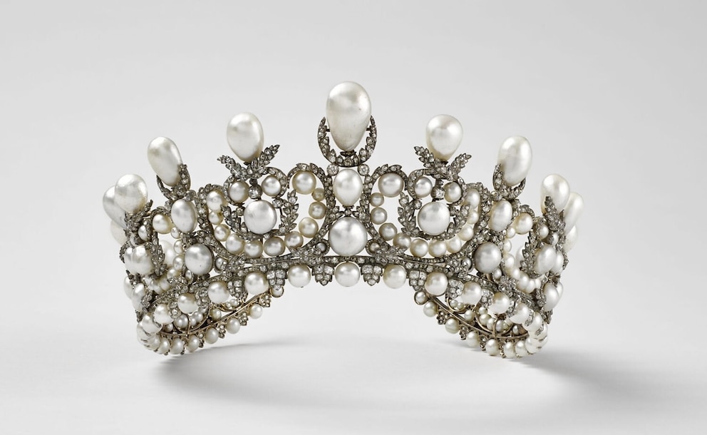 PHOTO: A diadem, or tiara of Empress Eugénie of France was stolen from the Louvre Museum in Paris, Oct. 19, 2025, an official said