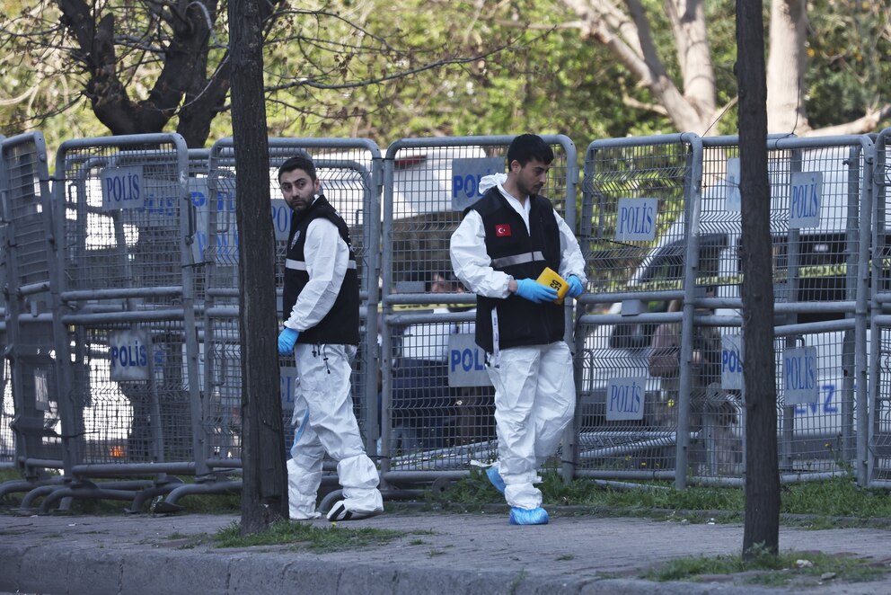 PHOTO: Gunmen Attack Building That Housed Israeli Consulate In Istanbul