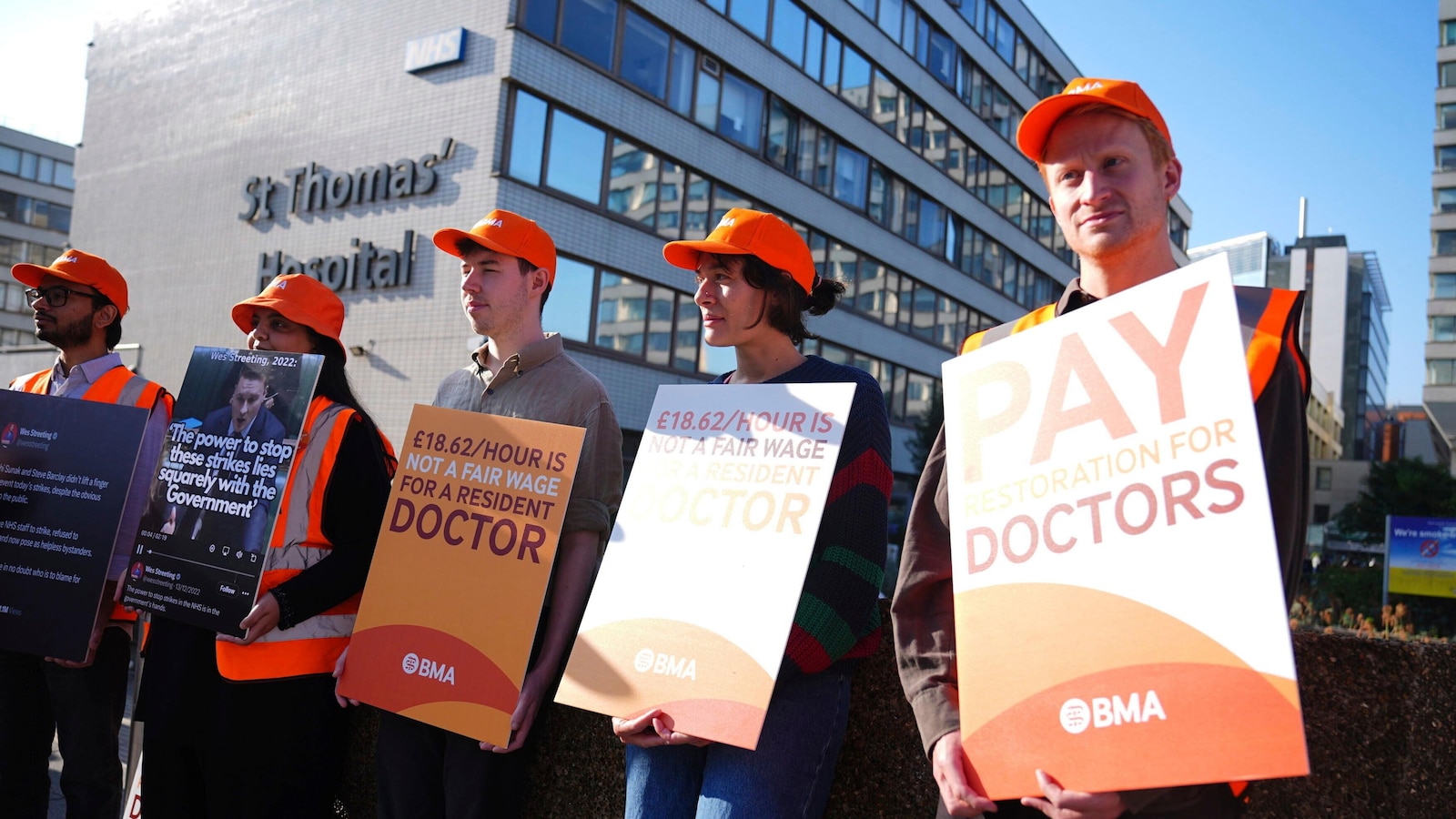 Doctors in England start a 5-day strike over pay