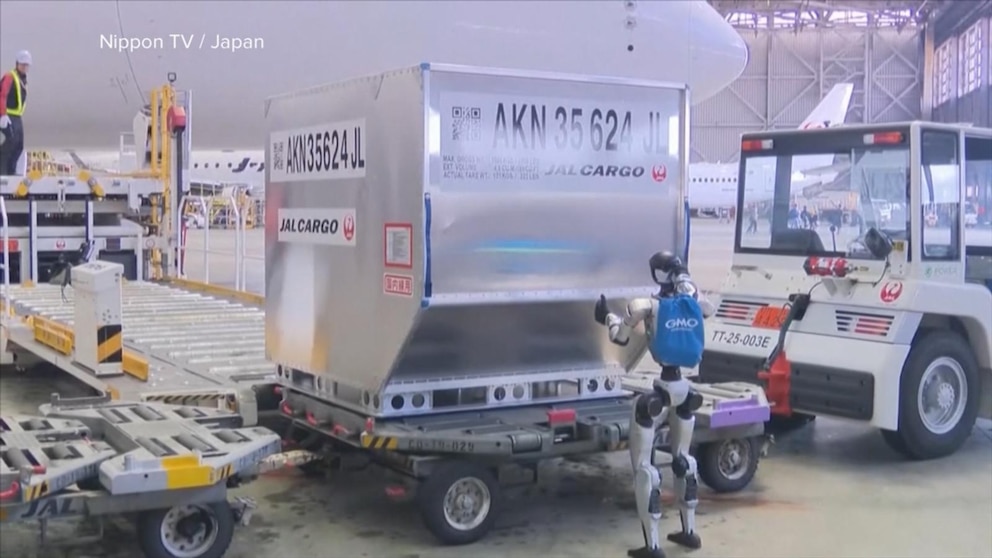 WATCH:  Humanoid robots will join baggage handlers at Tokyo's Haneda Airport