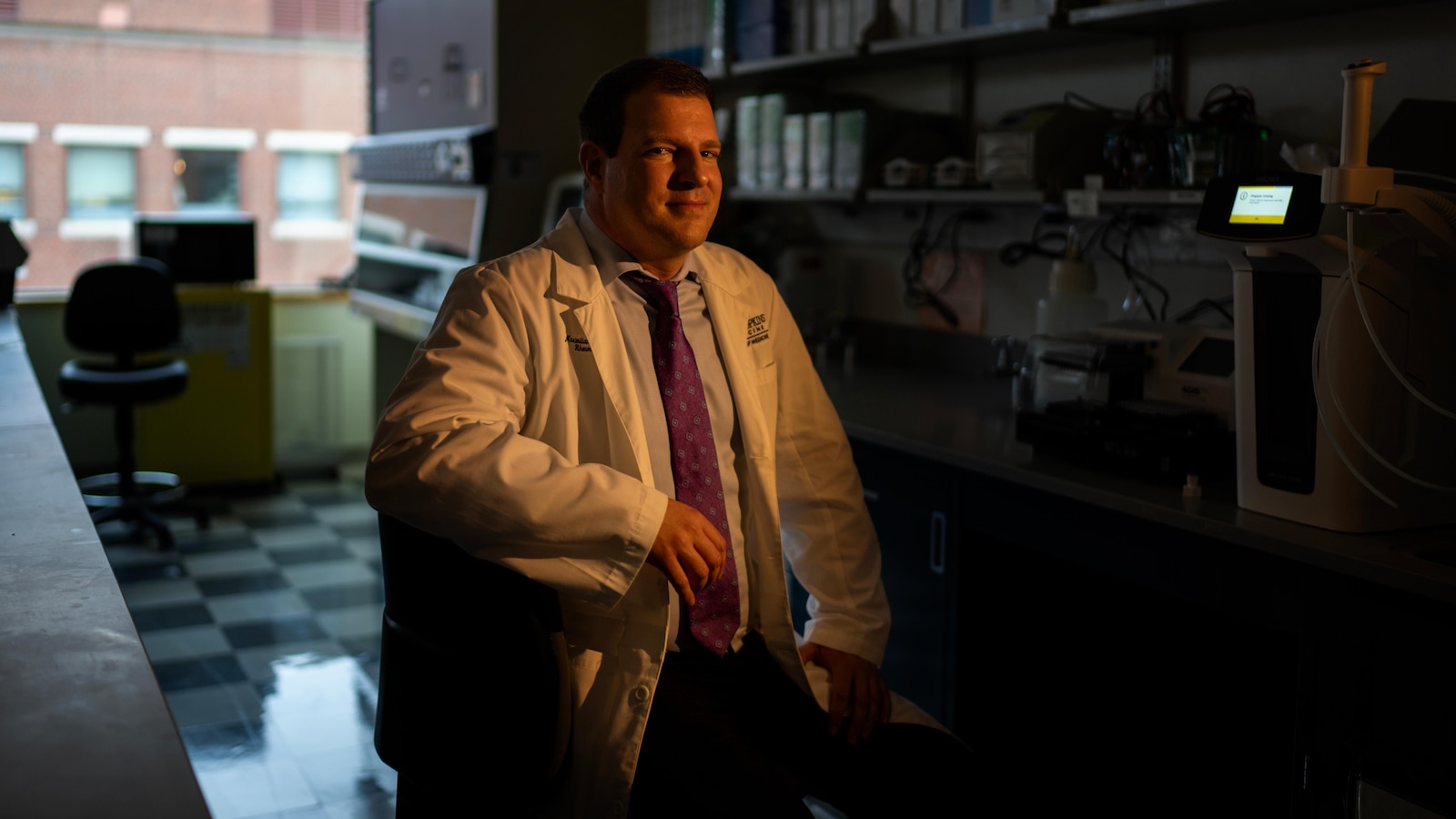 Lifelong drugs for autoimmune diseases don't work well. Now scientists are trying something new