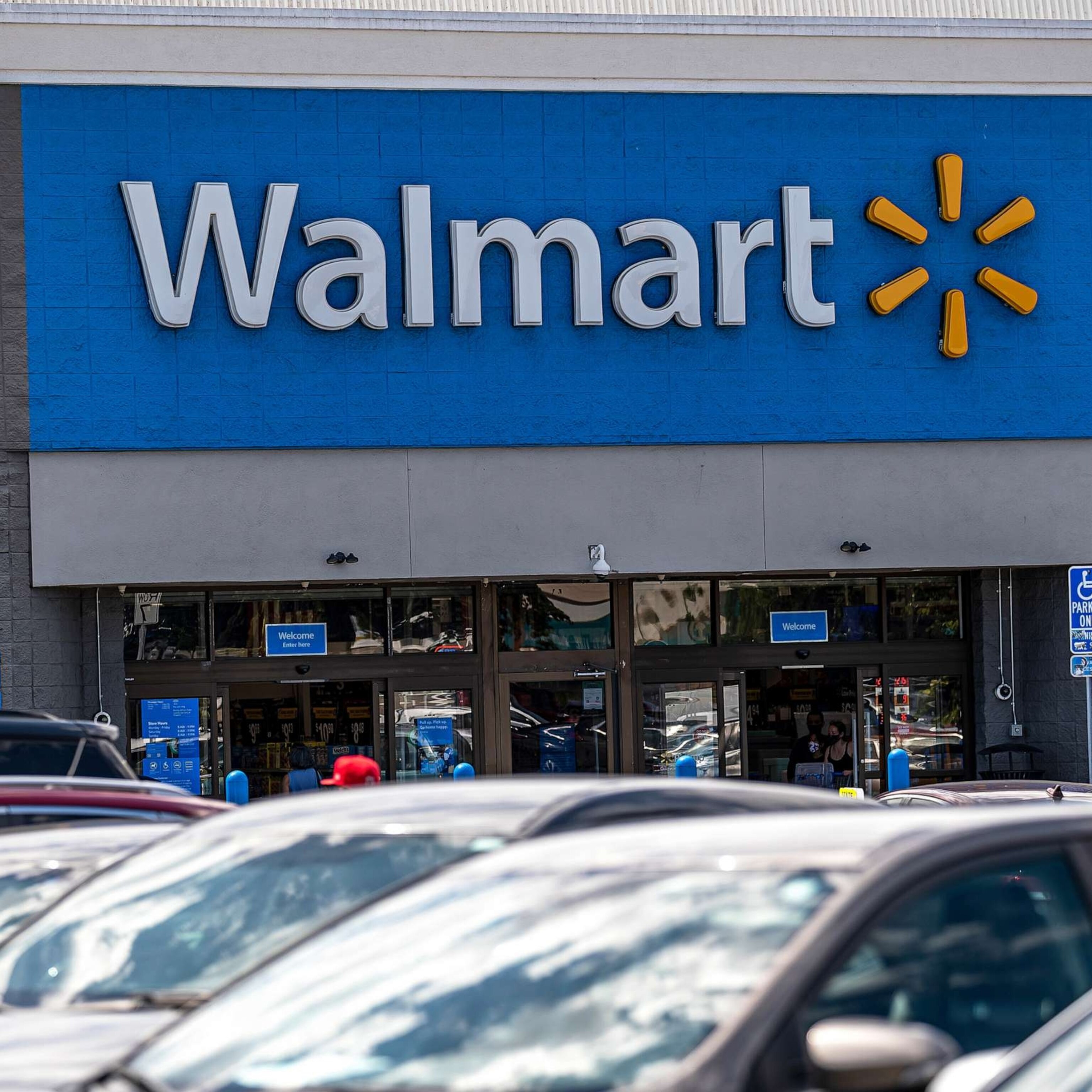 walmart-sign-gty-jt-