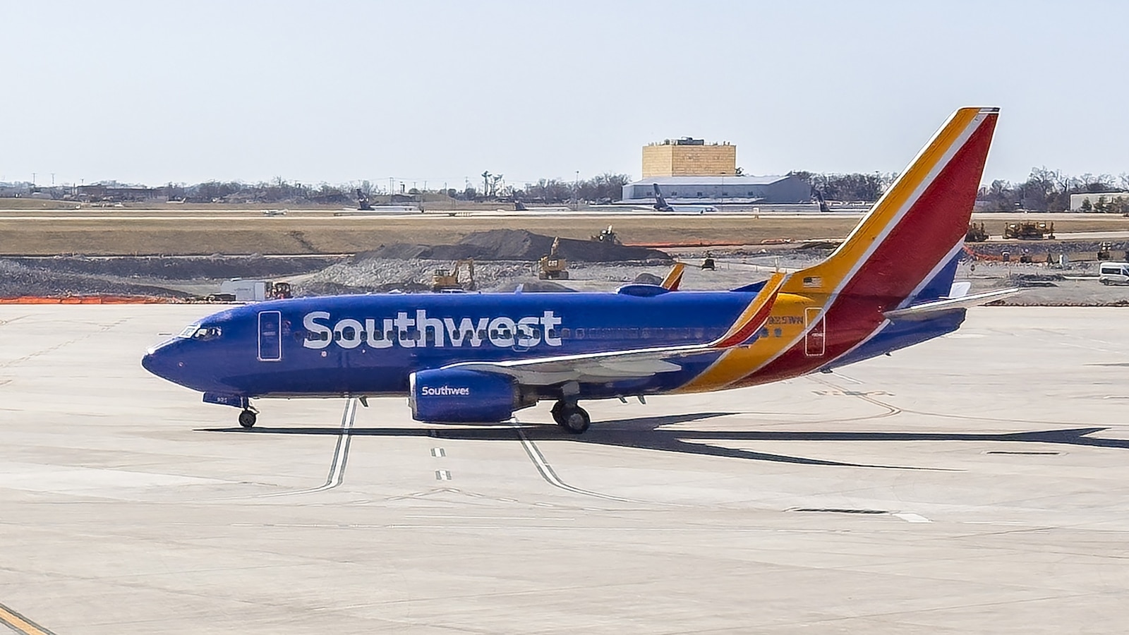FAA investigating extremely close call between 2 Southwest planes