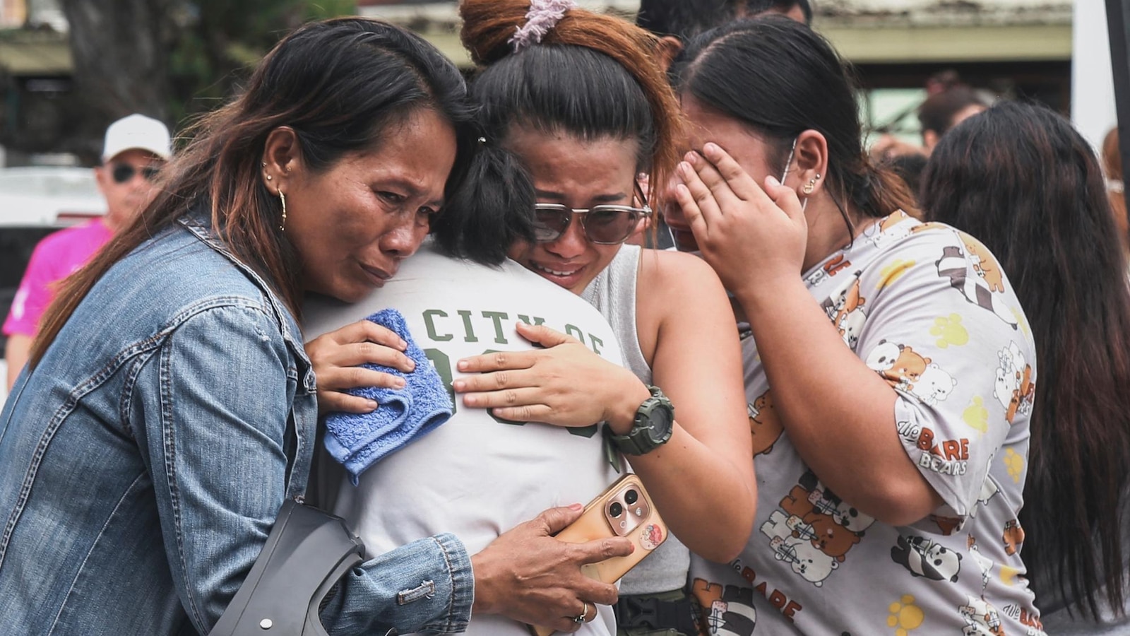 Philippines Earthquake: Death Toll Reaches 69, Rescuers Intensify Search in Cebu