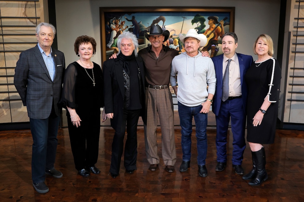 PHOTO: Country Music Hall Of Fame Inductee Press Conference