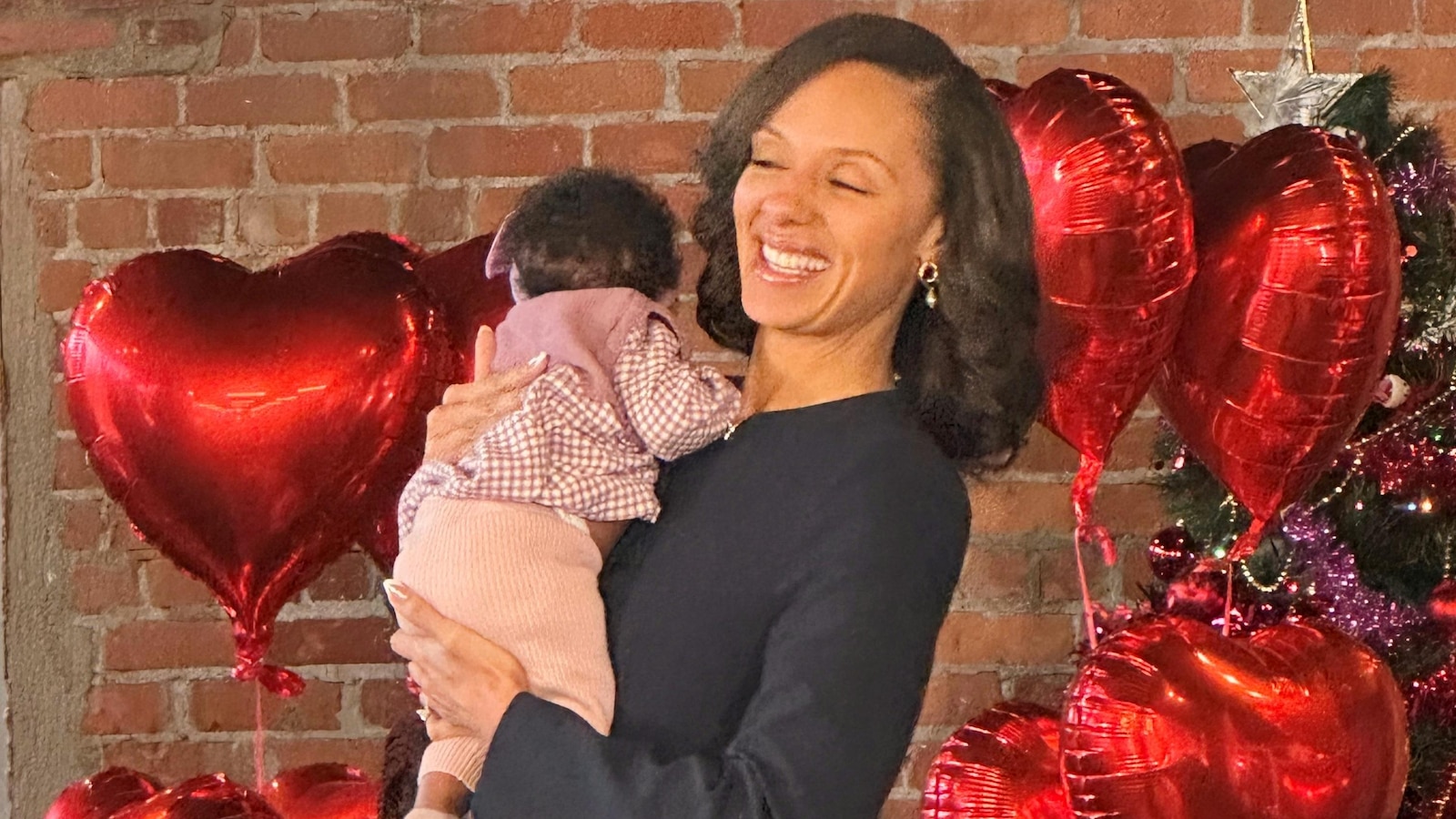 Detroit joining Michigan program that gives cash to expectant mothers for essentials