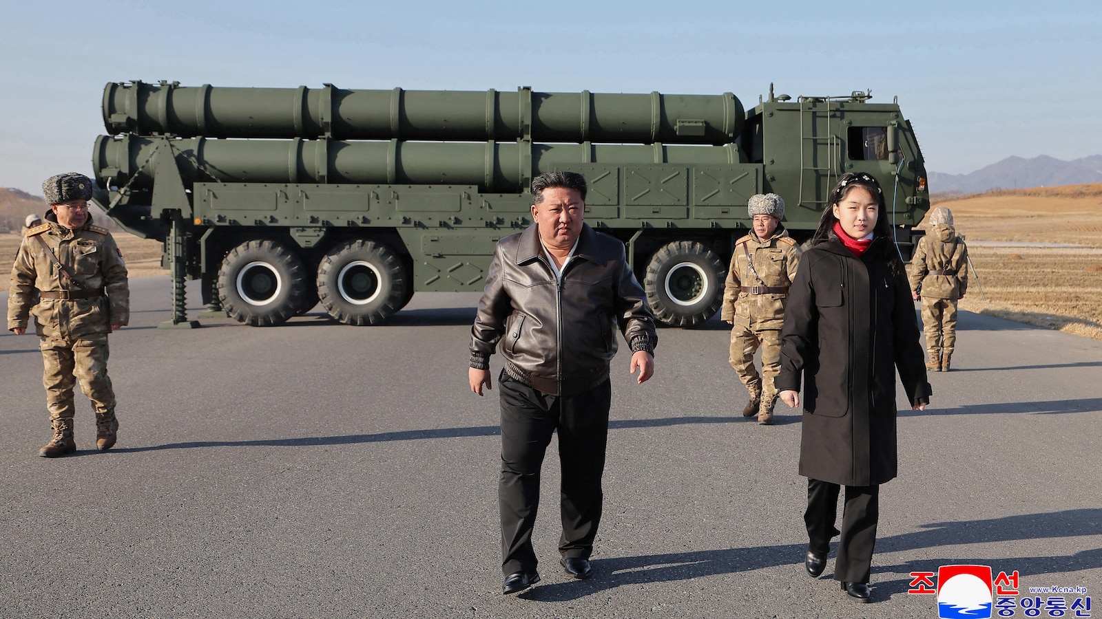 Севернокорейският лидер Ким Чен Ун казва че страната му ще