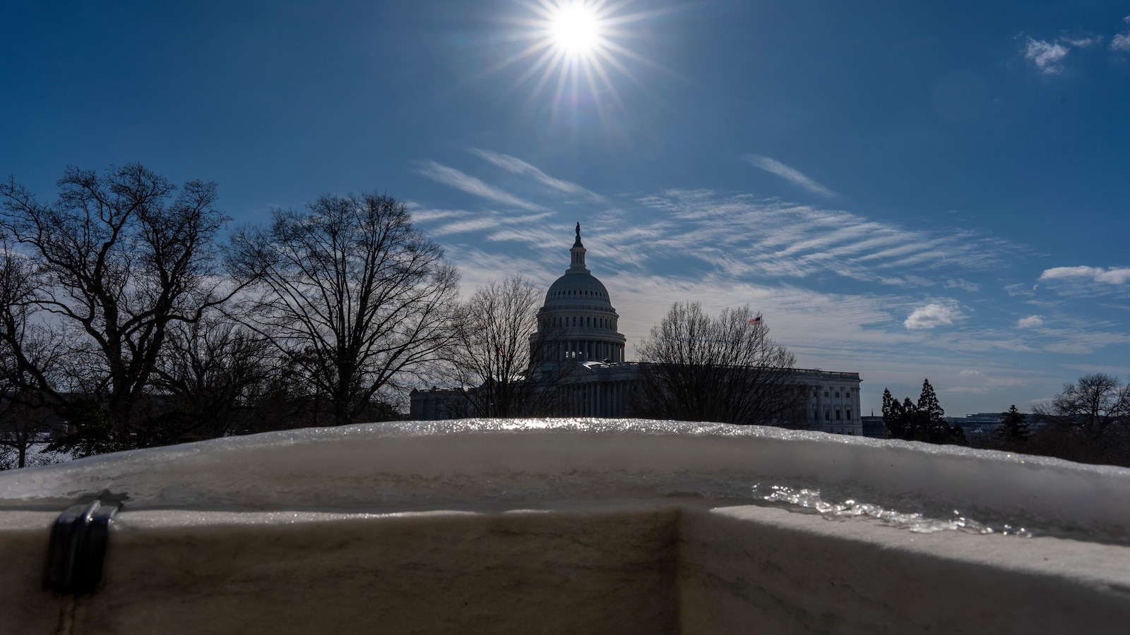 Senate leaders scramble to save bipartisan deal and avert partial government shutdown at midnight Senate leaders scramble to save bipartisan deal and avert partial government shutdown at midnight