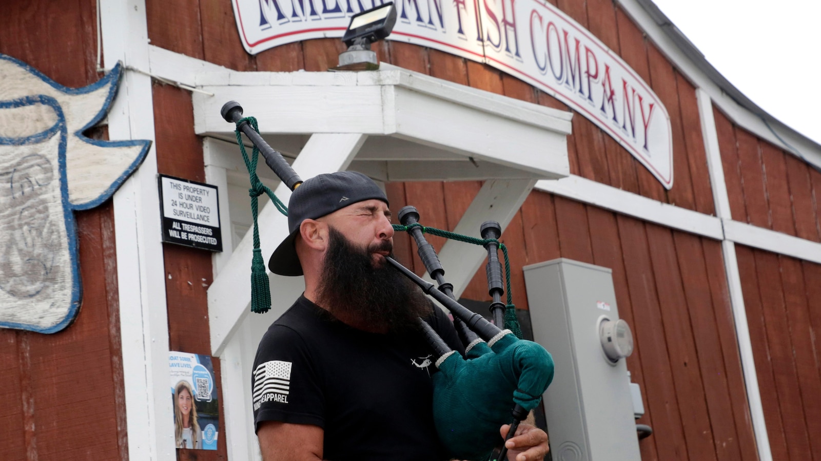Marine veteran charged in deadly North Carolina waterfront shooting appears subdued in court