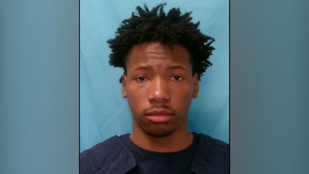 Video Texas teen indicted for murder in stabbing of student at high ...