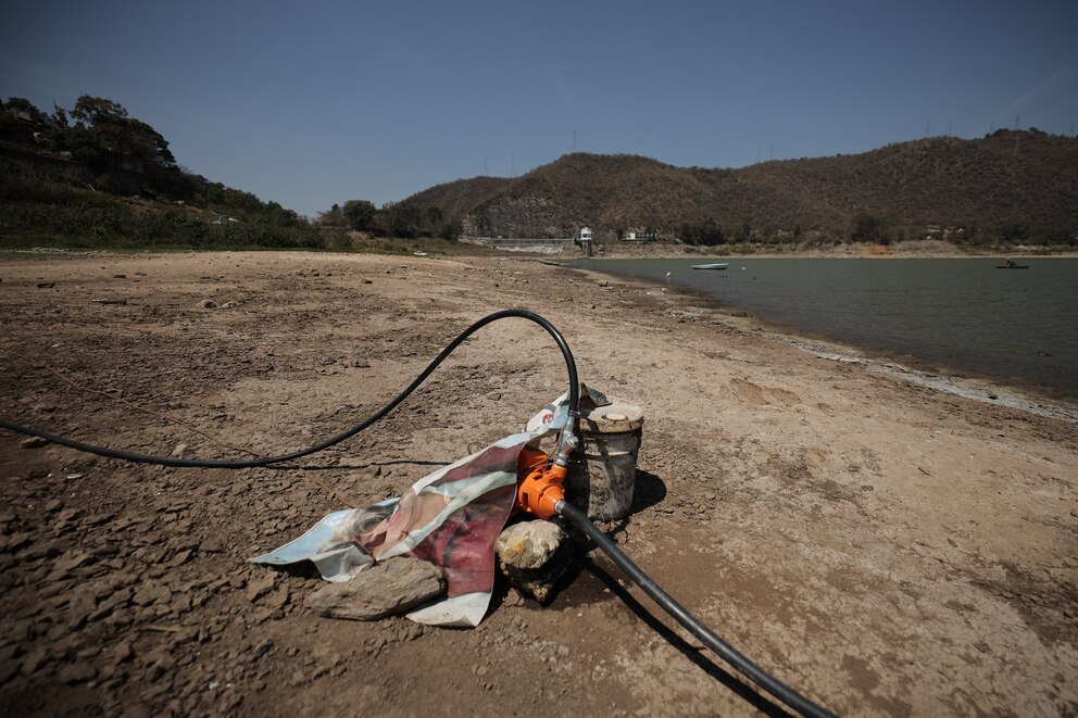 PHOTO: One of The World's Most Populated Cities On The Edge of Water Scarcity