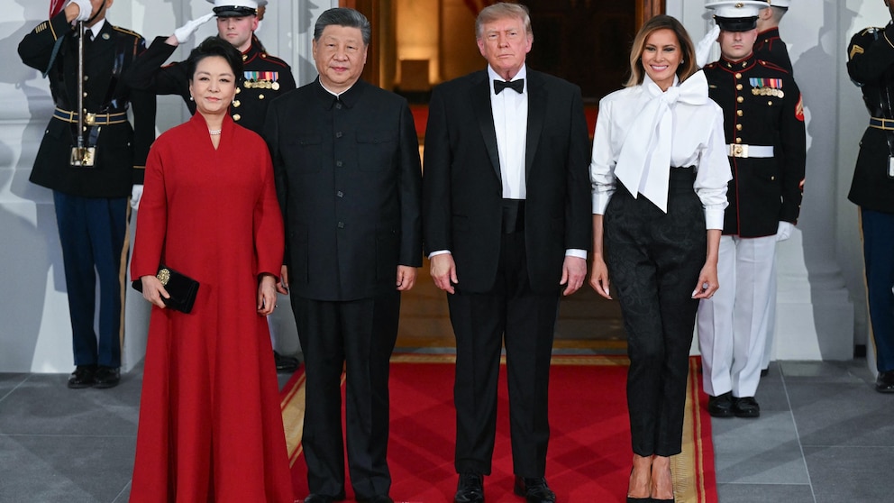 Trump welcomes Xi Jinping to the White House for a state dinner
