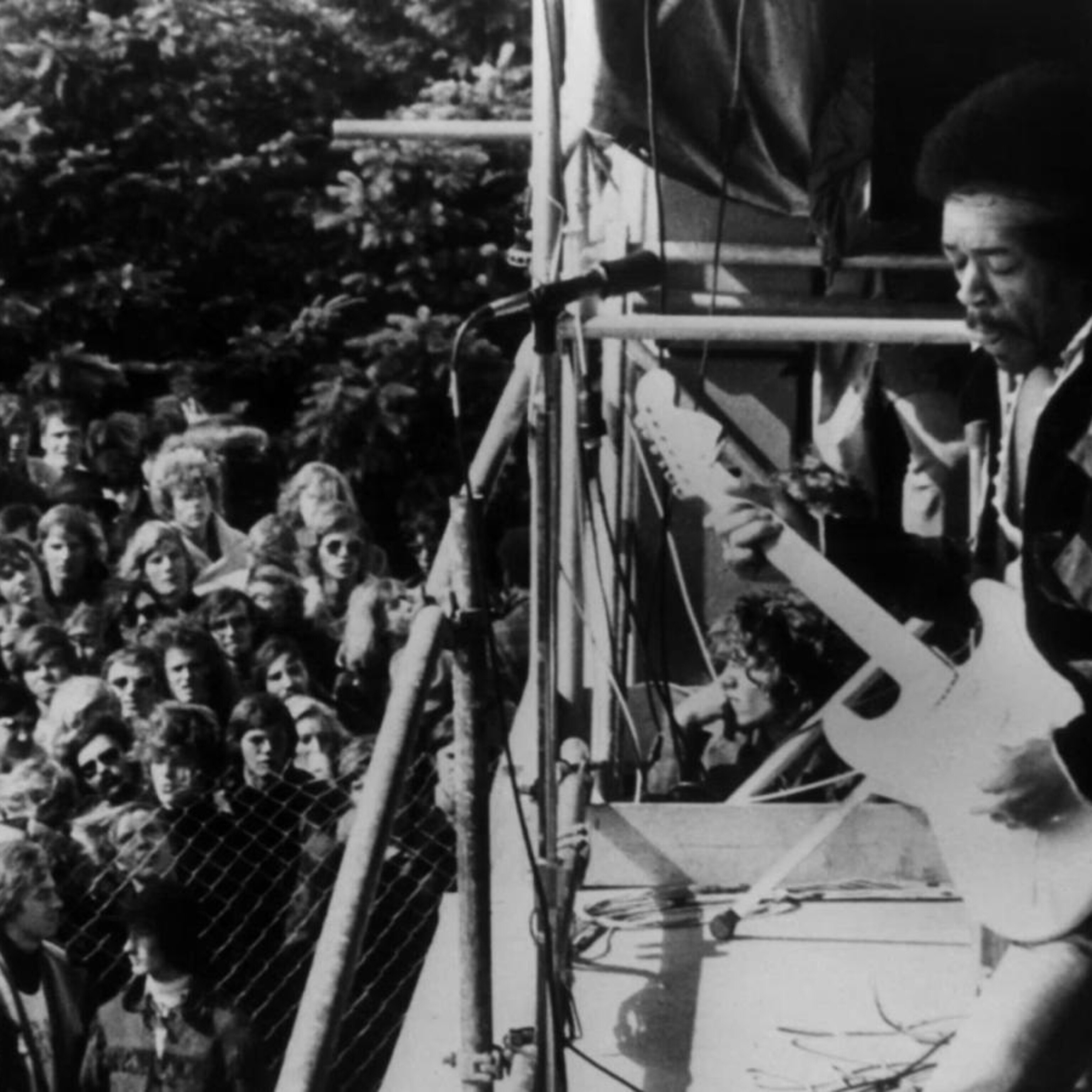 Video Jimi Hendrix and Marshall speakers' mighty sound: A 60-year
