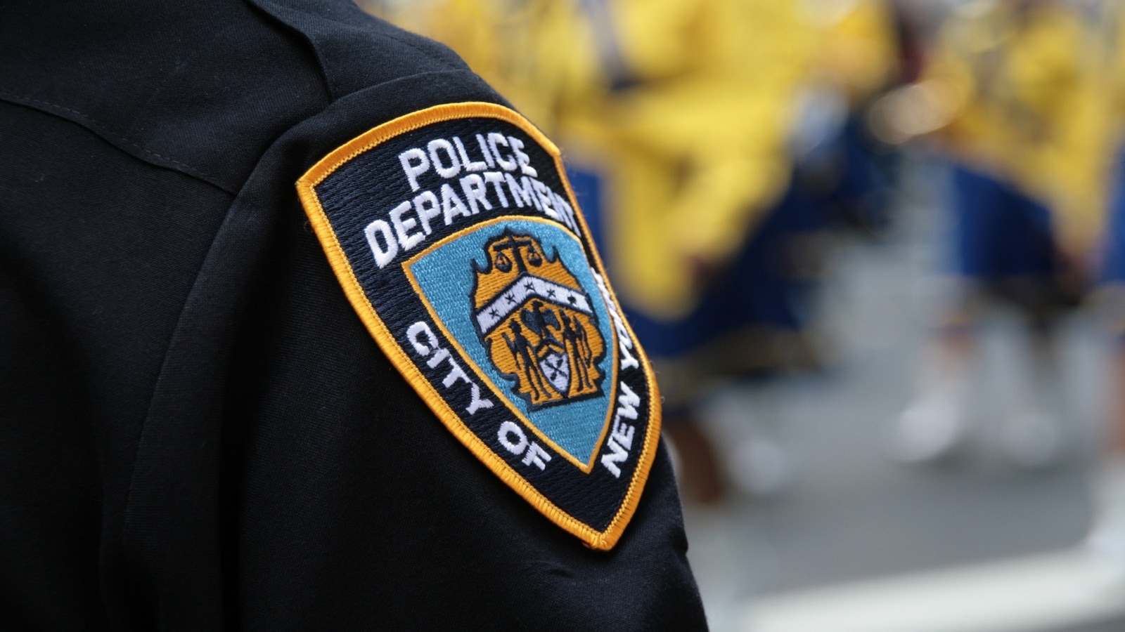  FBI, NYPD search sites around city amid corruption investigation, sources say