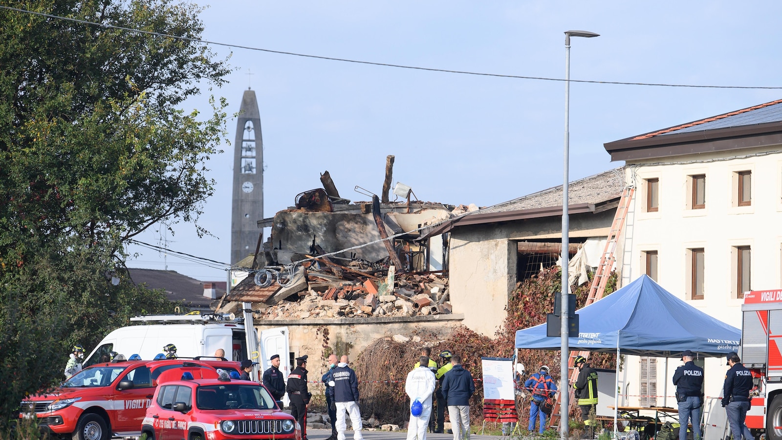 3 Italian carabinieri killed in apparently deliberate farmhouse explosion
