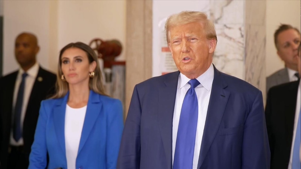 Video Trump fined $10,000 for violating gag order - ABC News