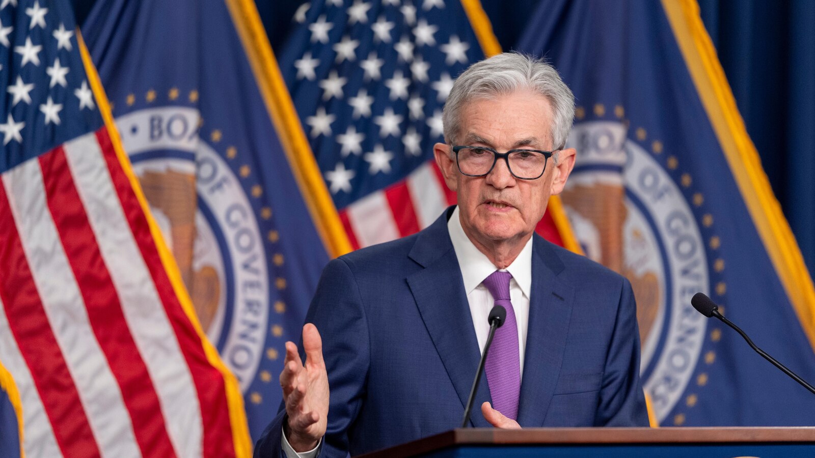 CBO projects a $188 billion decrease in this year's federal budget deficit, but debt would then grow