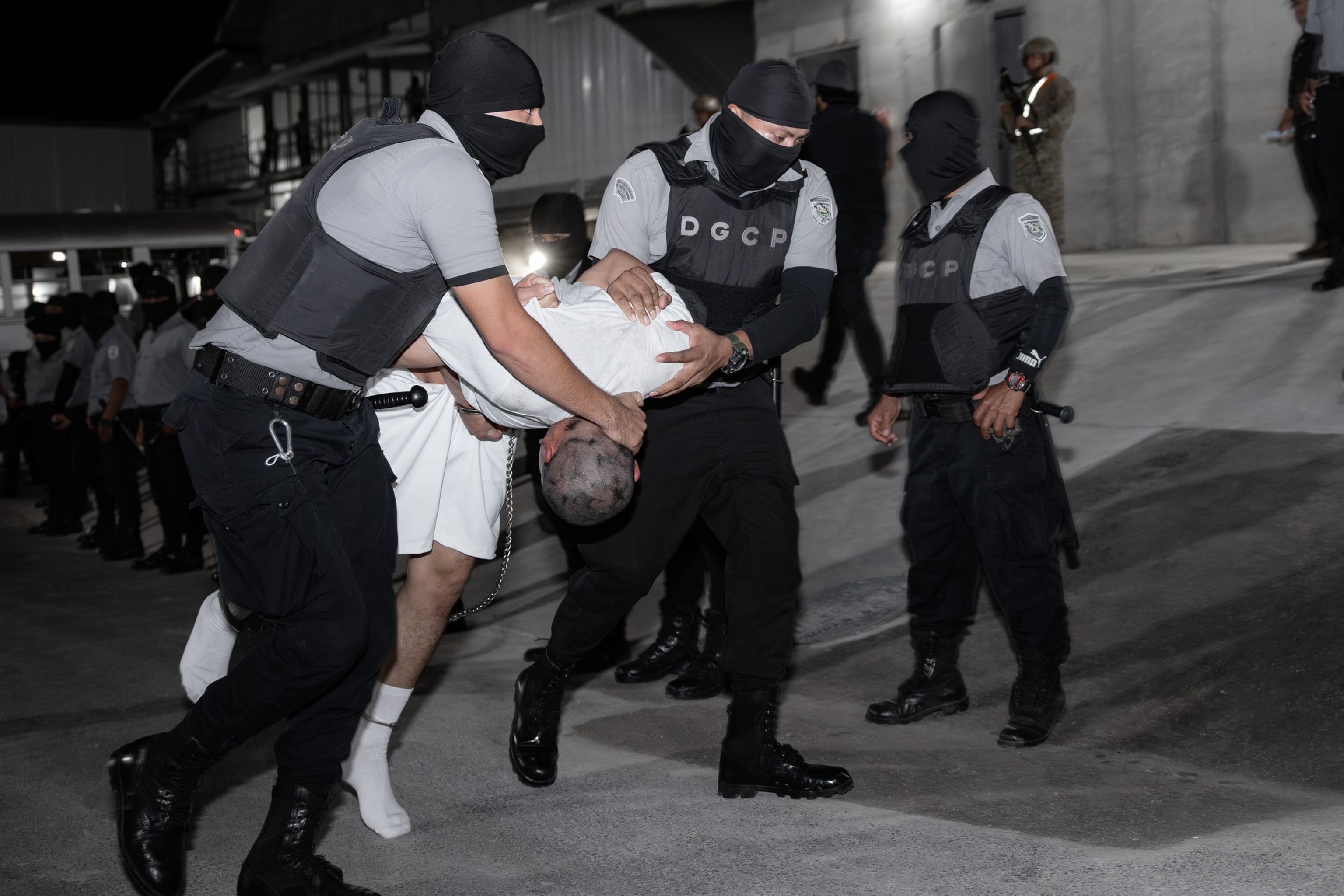 PHOTO: Salvadoran Government Receives 238 Alleged Members Of Criminal Organizations 'Tren De Aragua' and 'MS13'