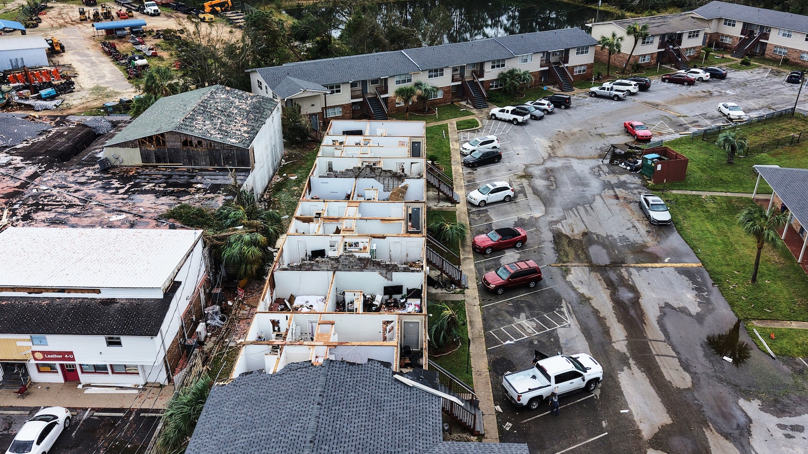 Some in Florida and Alabama without power as Isaias moves north to Appalachians and Mid-Atlantic Some in Florida and Alabama without power as Isaias moves north to Appalachians and Mid-Atlantic