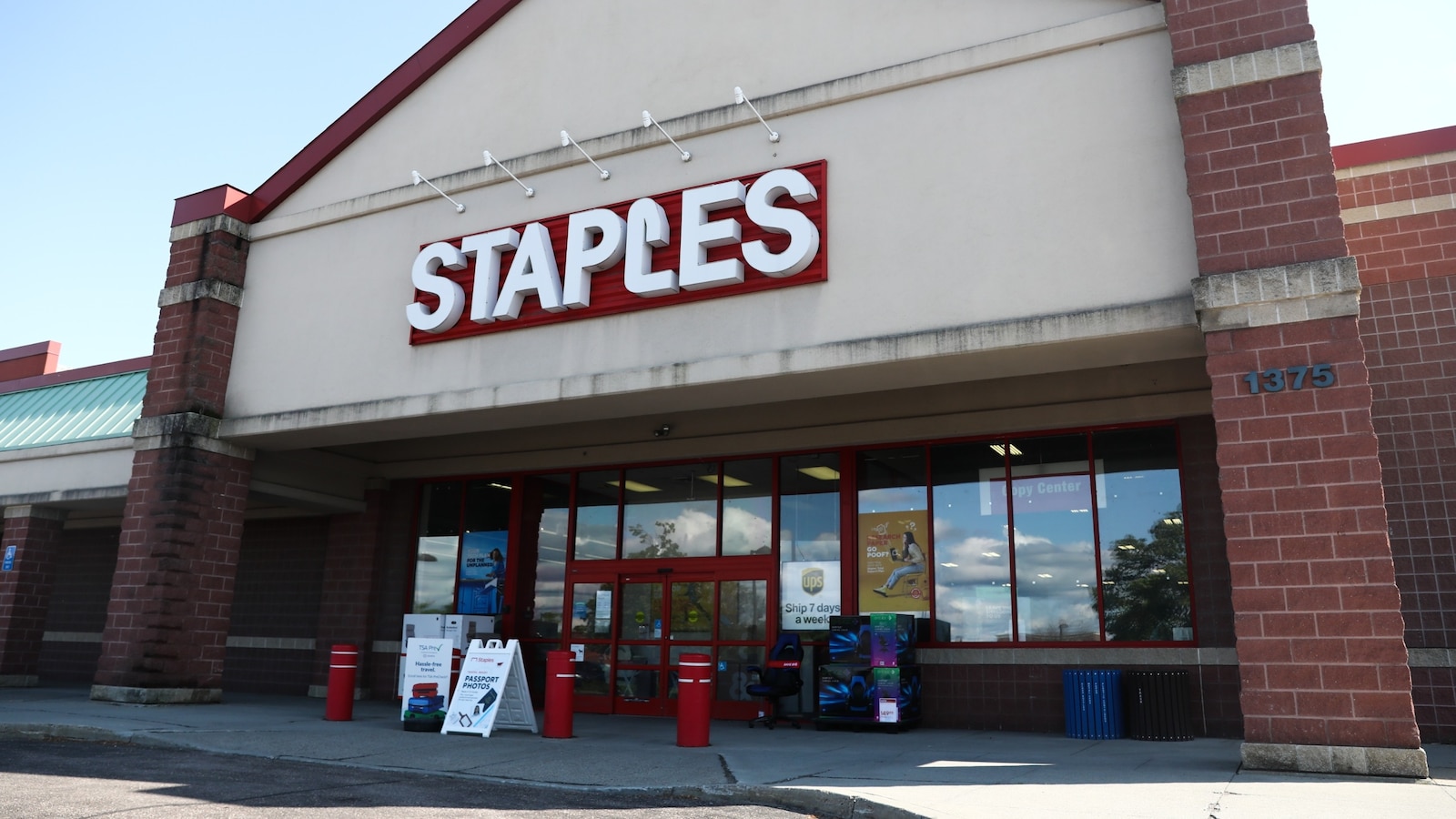Cyberattack caused 'temporary disruption' to Staples online ordering