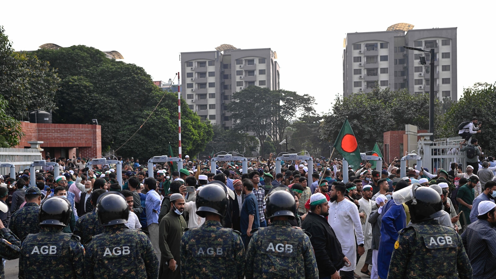 Bangladesh working with India to extradite 2 suspects in killing of prominent activist