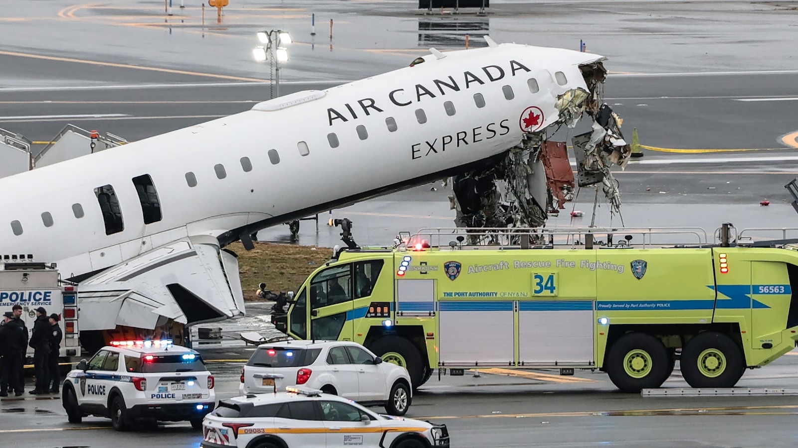 LaGuardia Airport crash: Plane was traveling 93-105 mph at time of ground collision