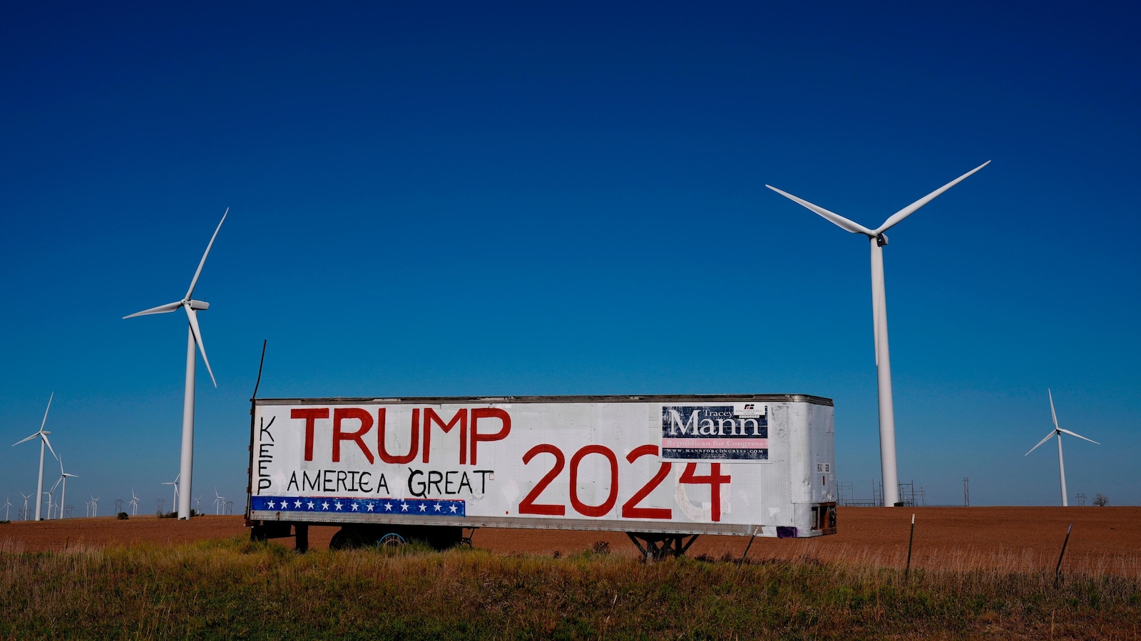 Wind projects are stalled because the Pentagon isn't completing its reviews, industry group says