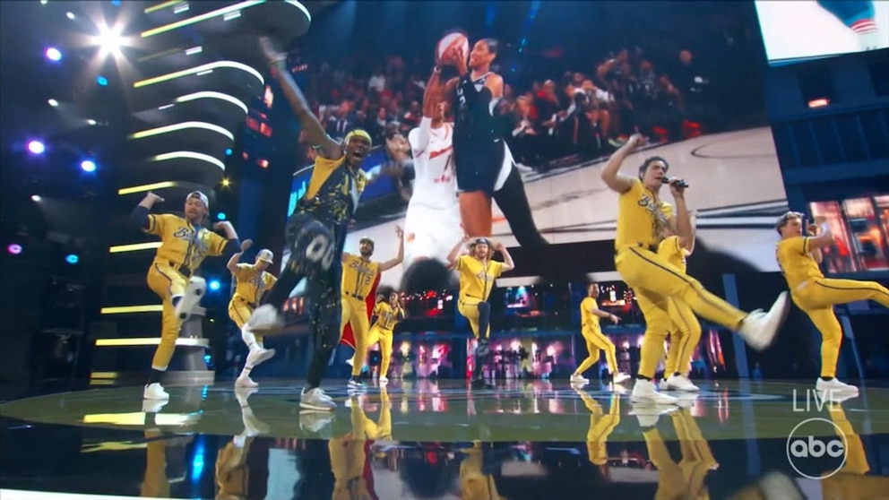 WATCH:  Savannah Bananas debut first-ever song on the ESPYs stage