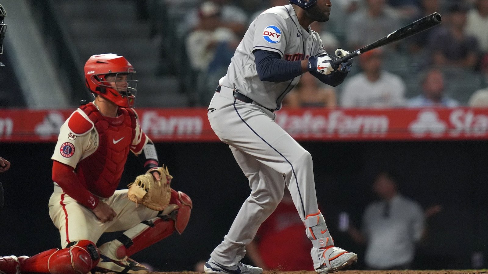 Alvarez homers in first inning and hits RBI single in ninth to lead Astros to 3-2 win over Angels