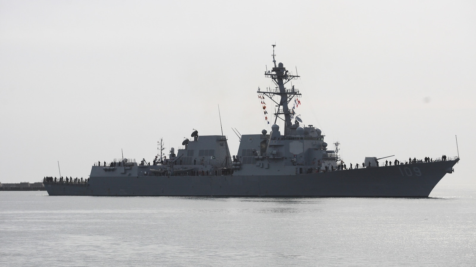 2 Venezuelan military aircraft flew near US Navy vessel in 'highly provocative move,' Pentagon says