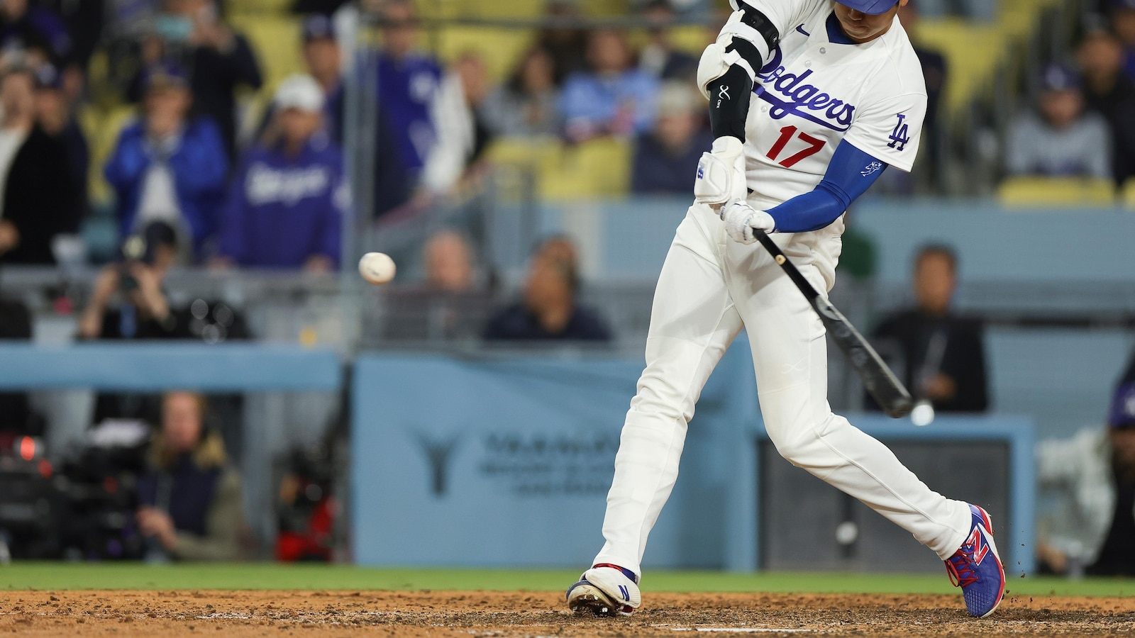 Dodgers Score 12 Unanswered Runs to Defeat Padres 12-7