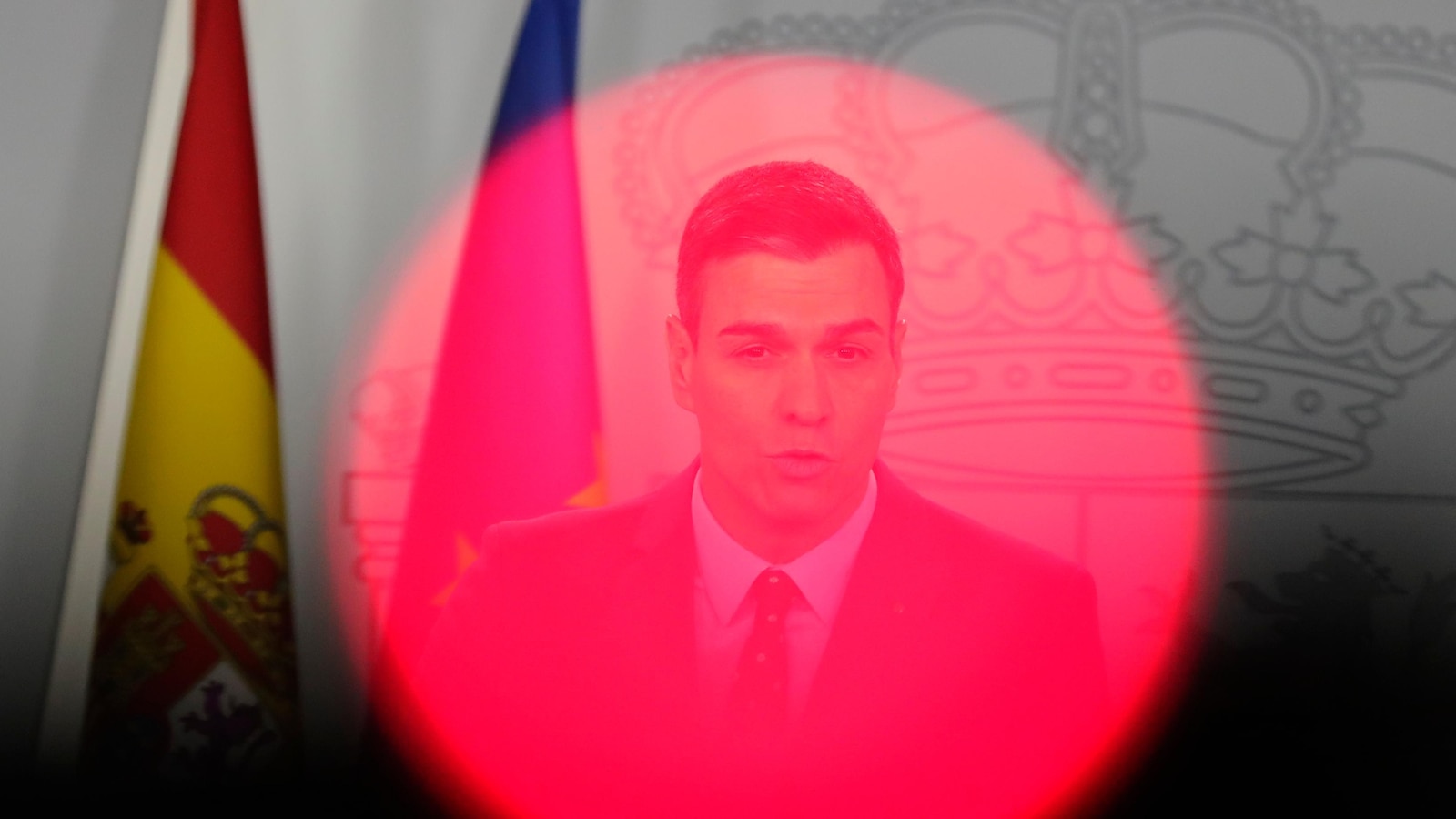 Spain is in suspense waiting for Pedro Sánchez to say whether he will resign or stay in office