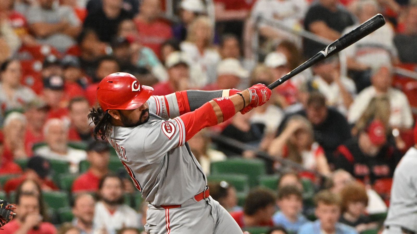 Eugenio Suárez, Rhett Lowder help power the Reds to a 4-2 victory over the Cardinals