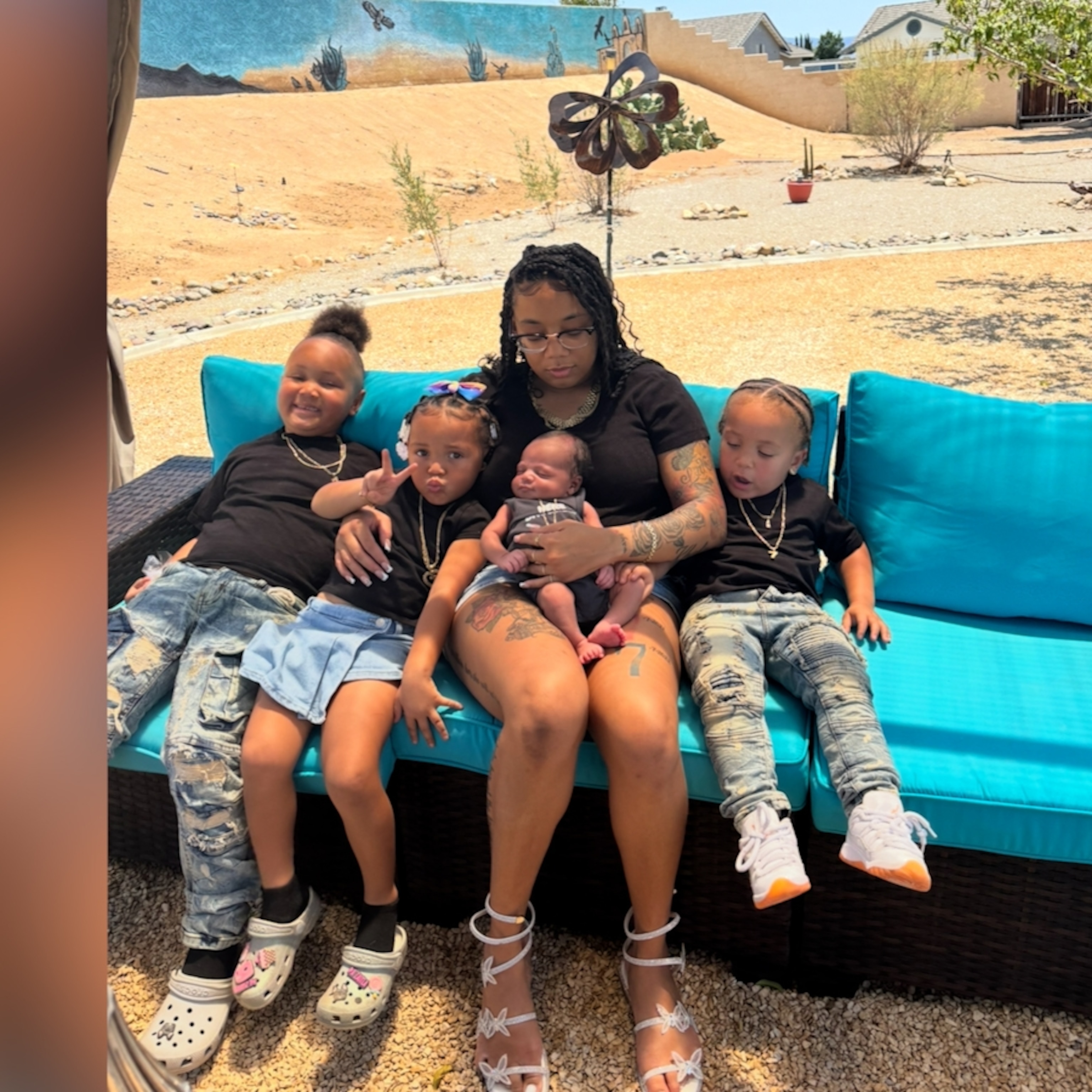 Video Mom gives birth to all 4 children on same date in different